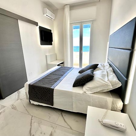 Hotel Blu ปอร์โตเชซาเรโอ ภายนอก รูปภาพ