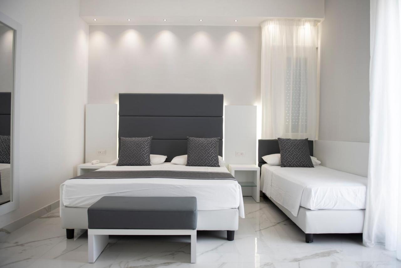 Hotel Blu ปอร์โตเชซาเรโอ ภายนอก รูปภาพ