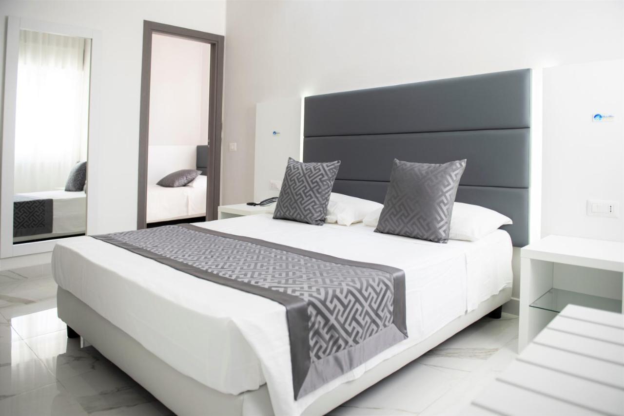 Hotel Blu ปอร์โตเชซาเรโอ ภายนอก รูปภาพ