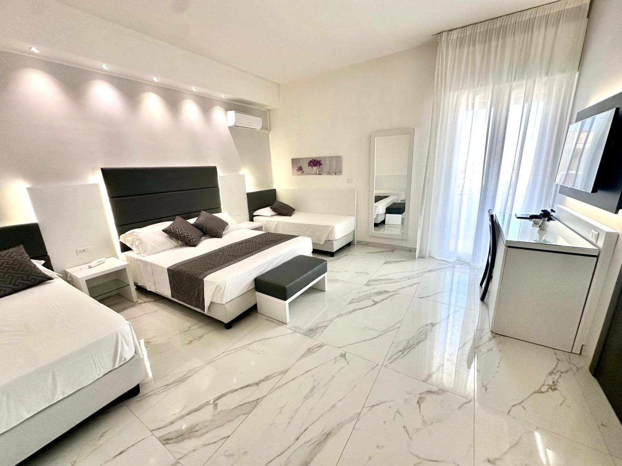 Hotel Blu ปอร์โตเชซาเรโอ ภายนอก รูปภาพ