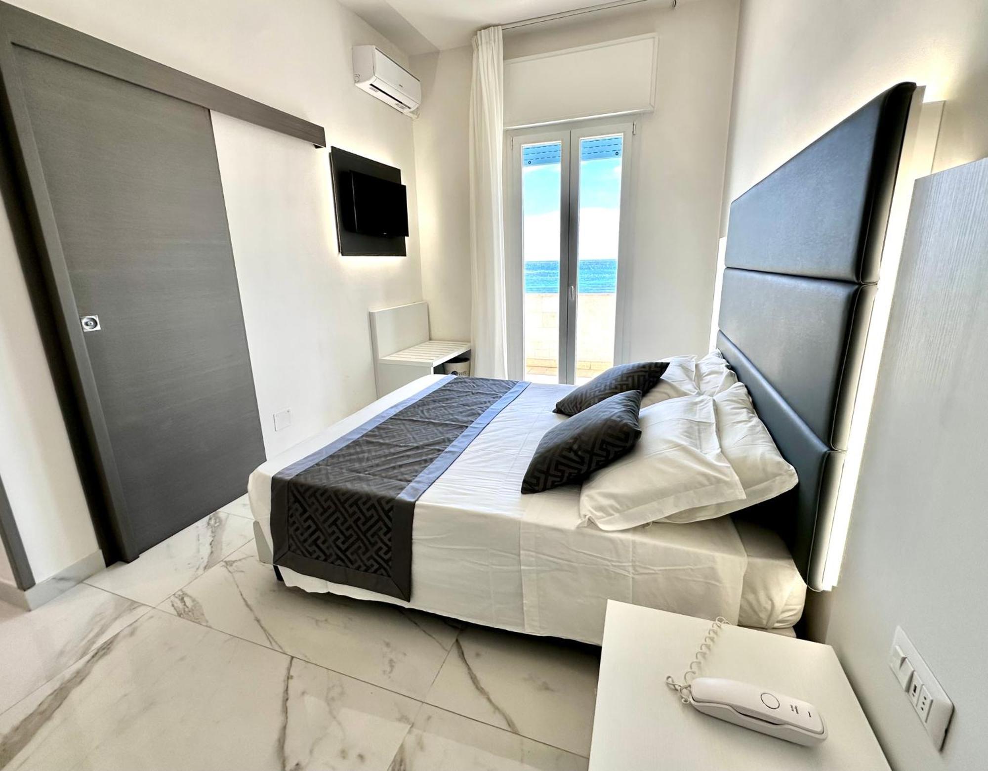 Hotel Blu ปอร์โตเชซาเรโอ ภายนอก รูปภาพ