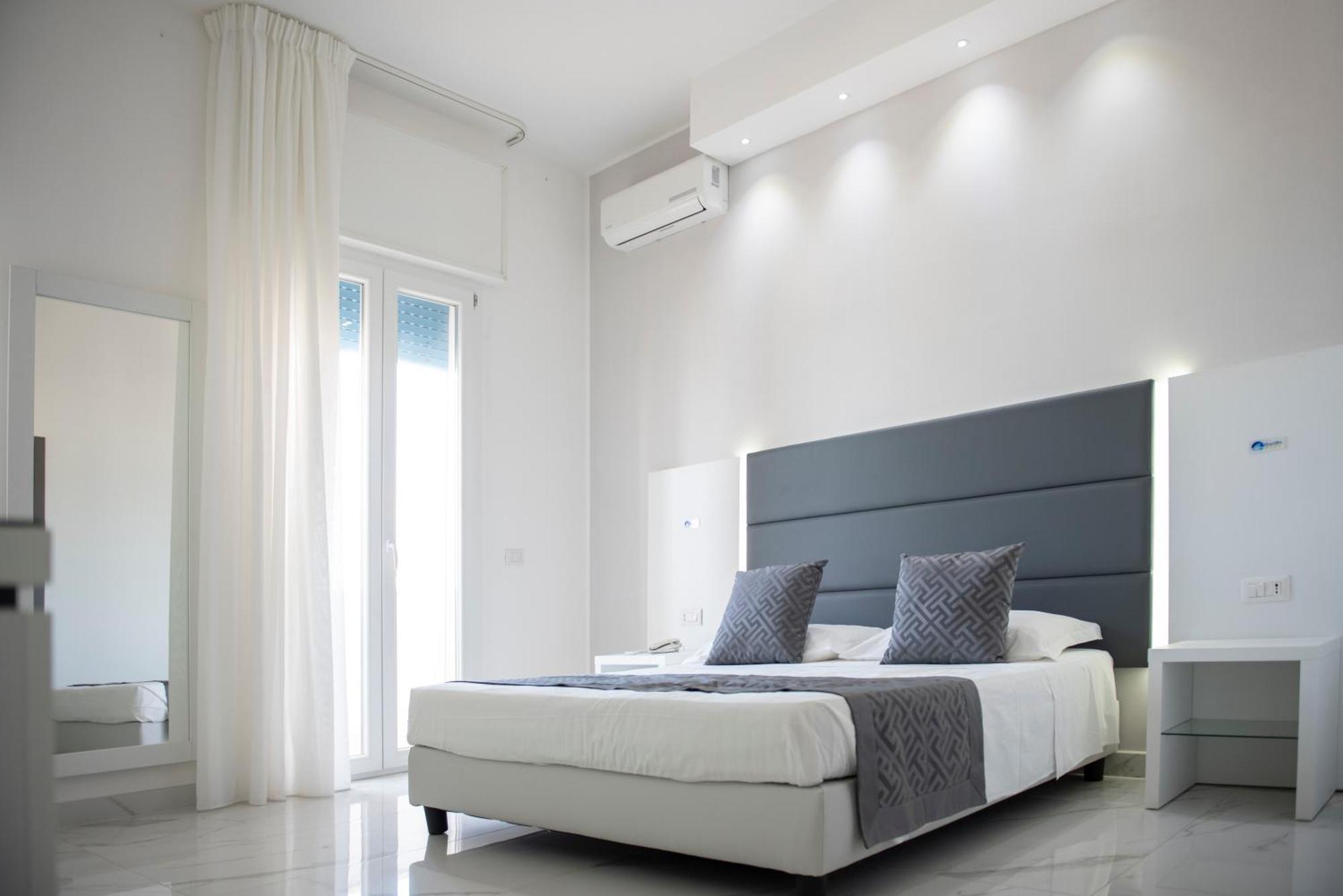 Hotel Blu ปอร์โตเชซาเรโอ ภายนอก รูปภาพ