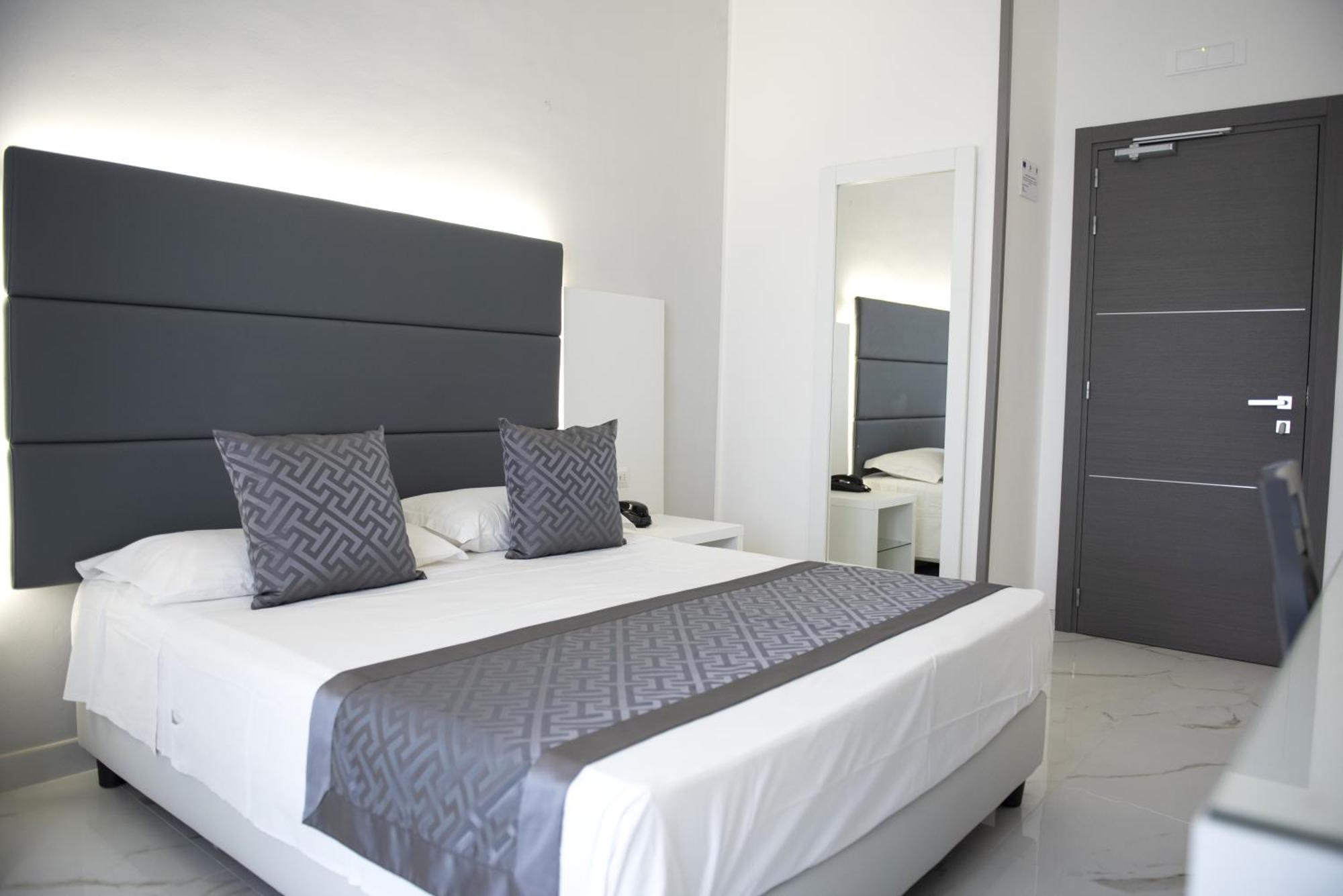 Hotel Blu ปอร์โตเชซาเรโอ ภายนอก รูปภาพ